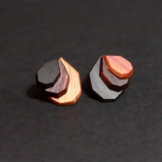 Grandes puces d'oreilles Flores en bois de rose, bois de violette et ébène