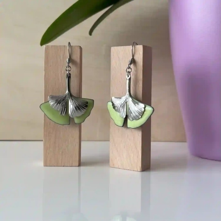Boucles d’oreilles ginkgo biloba vert clair