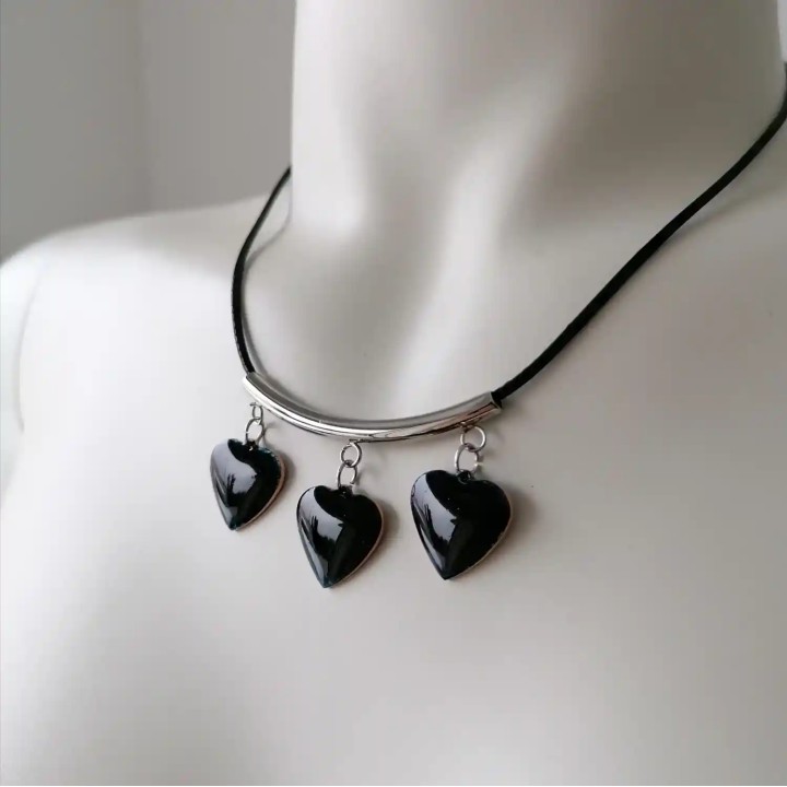 Collier femme cœur noir