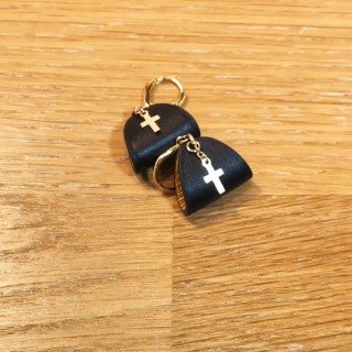 Finesse en croix - Boucles d'oreilles en cuir - Noir