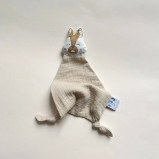 Doudou Ecureuil en double gaze beige personnalisable