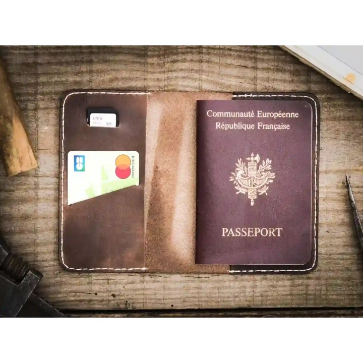 Voyageur - Porte passeport cuir - Chocolat
