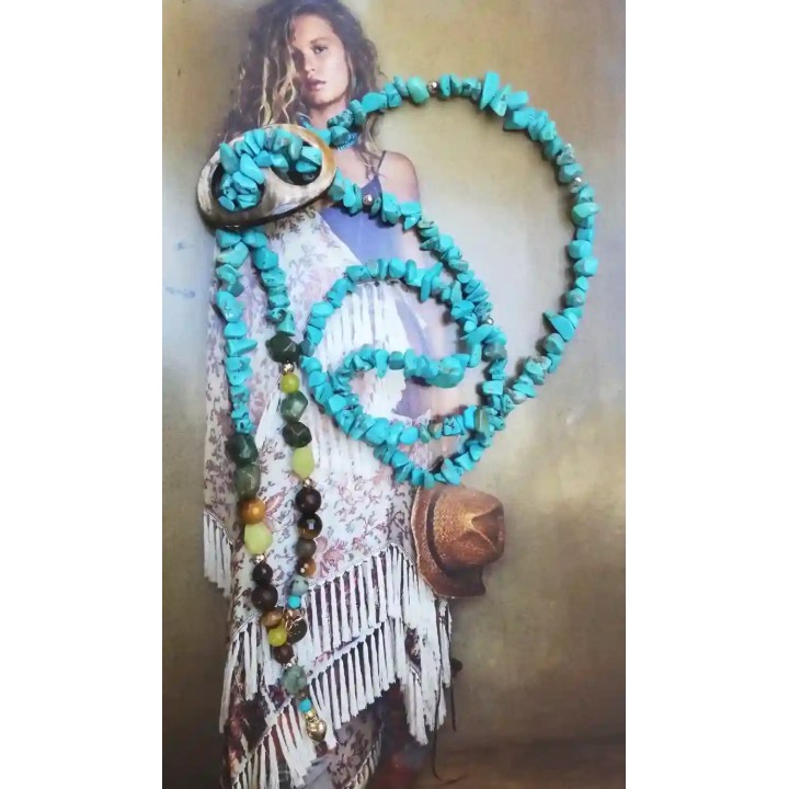 Collier cravate turquoise pierres naturelles et corne