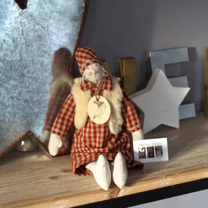 Poupée Bergère en lin, habillée