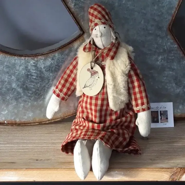 Poupée Bergère en lin, habillée