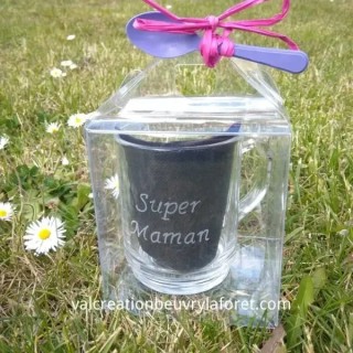 coffret mug gravure Super Maman personnalisable prénom ref CMUGMAMAN3-EPUISE