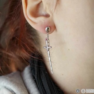 Nous Sommes L˙ Épée de Godric Gryffondor / Boucle D˙ Oreille
