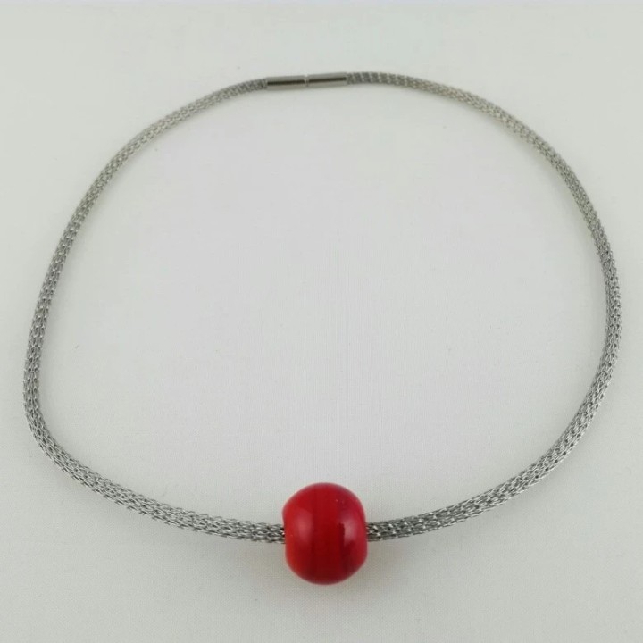 Collier maille tressée inoxydable avec perle de verre de Murano rouge Chloe