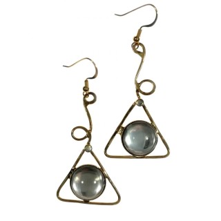 Boucles d'oreilles longues en forme d'un triangle