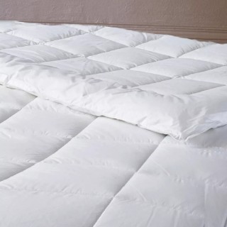 Couette fibres naturelles 300 g/m² coloris blanc chaude